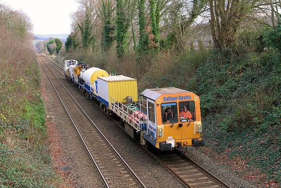 181223-1135-DR98217-7J03-Meadowbank-Dorking